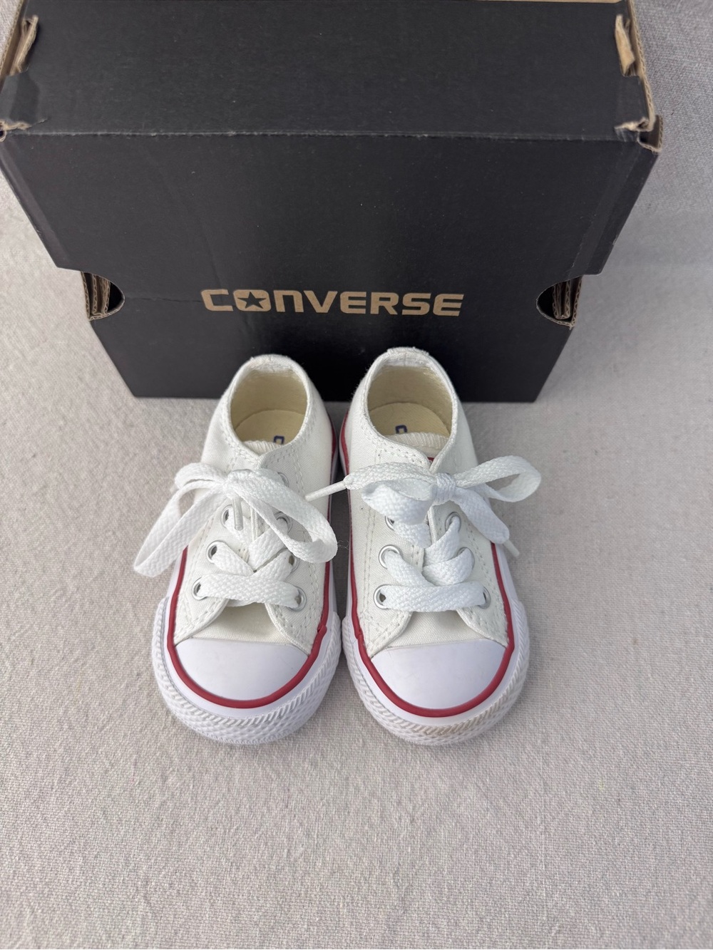 NIB Unisex Infant Converse Kid’s Chuck Taylor All Star Low Top Sneaker - Picture 2 of 10
